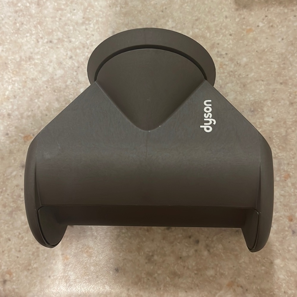 Dyson supersonic flyaway attachment